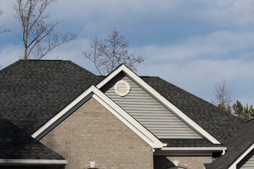 Rental Property Roof Maintenance Tips for Landlords 1